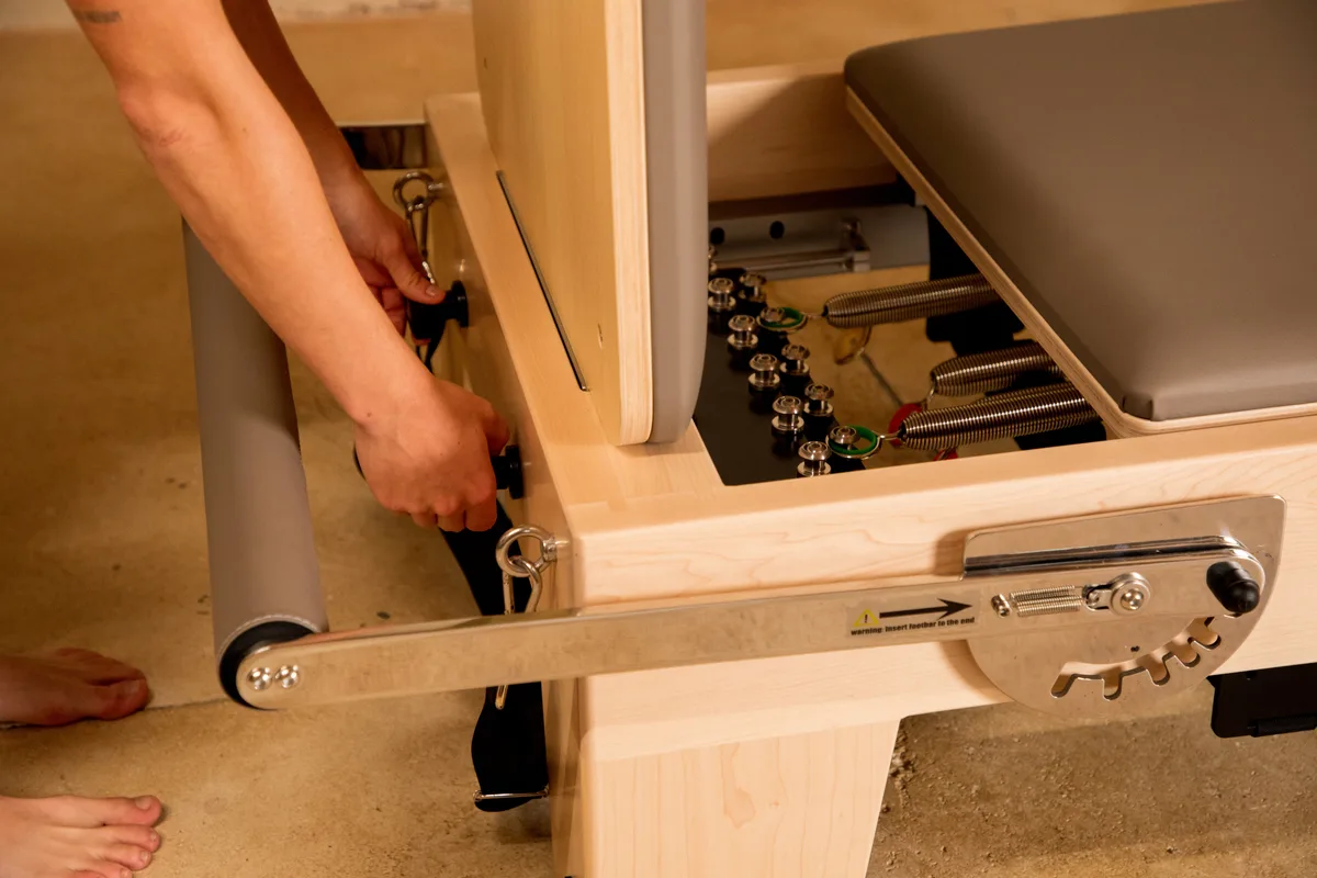 adjustable threaded leveling feet
