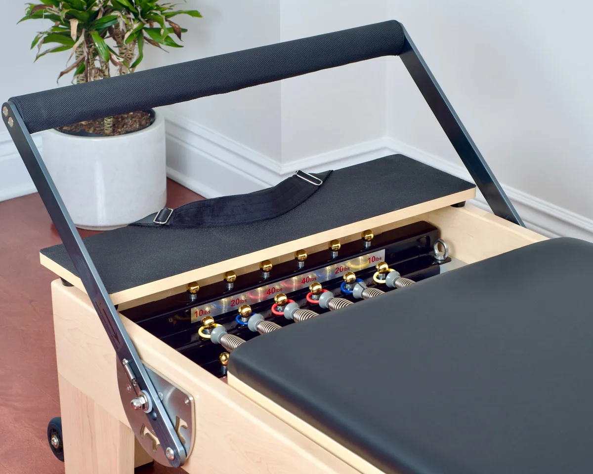 how to center a reformer footbar