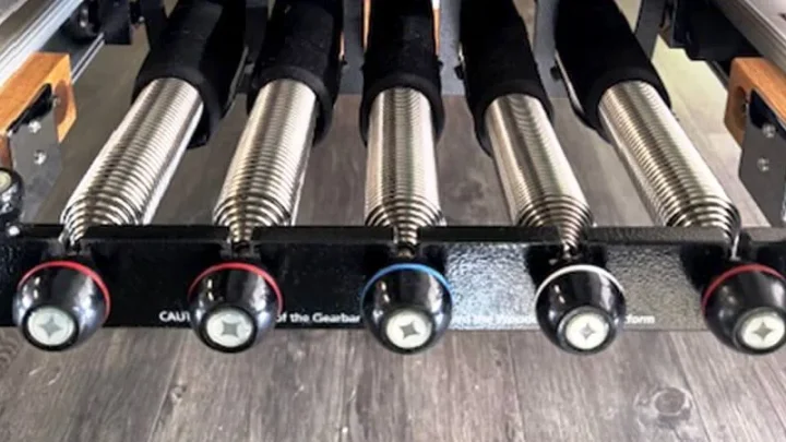 Should Reformer Springs Stay Attached After Use?